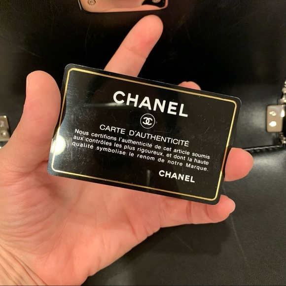 Chanel Boy Bag Old Medium Black Perforated Lambskin Leather Chrome Hardware - Picture 15 of 16